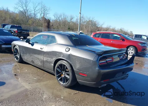 2022 Dodge Challenger Gt z USA, uszkodzony, nr VIN 2C3CDZJG8NH223685